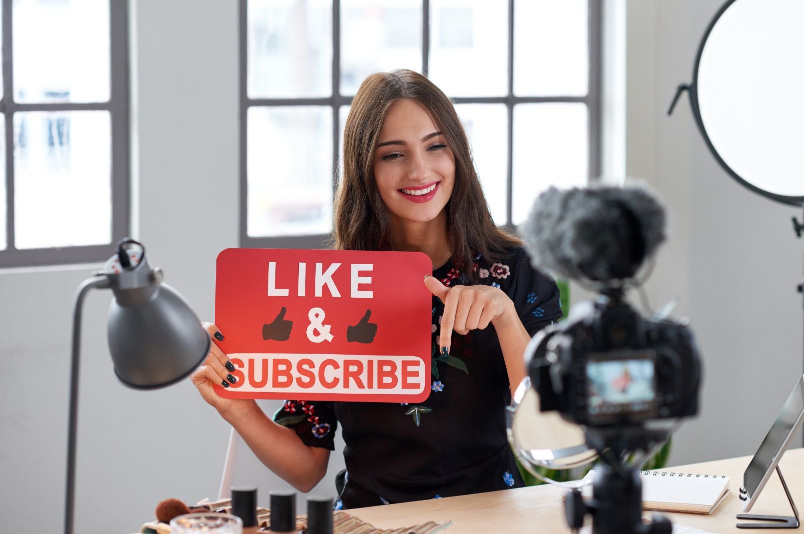 5 Benefits of O-1 Visa for Social Media Influencers